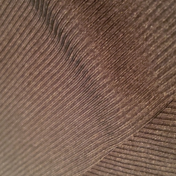 ♥️New boutique Ribbed zipper top - Picture 9 of 10